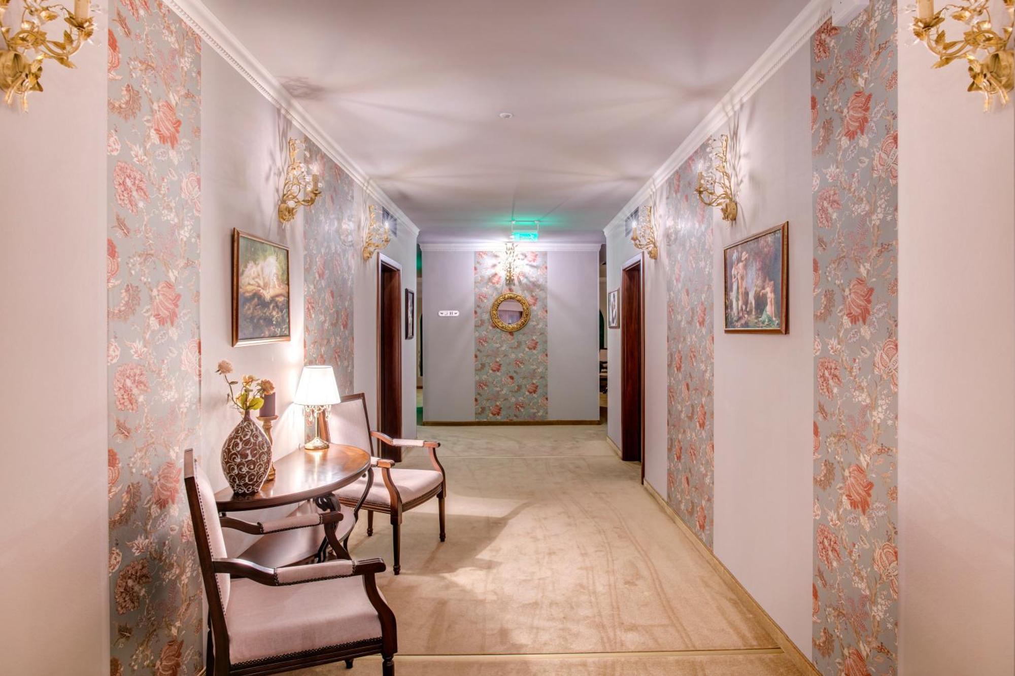Simfonia 4*